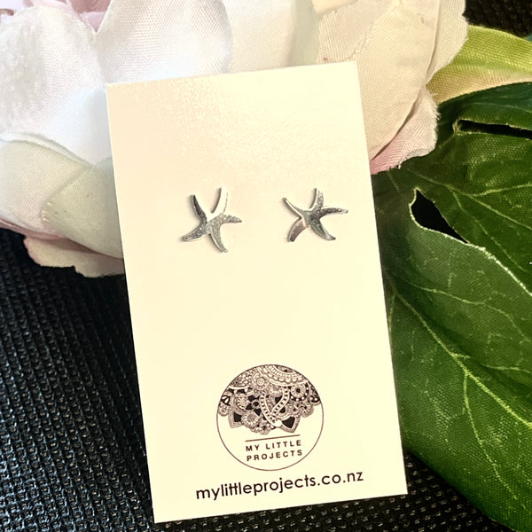 Dainty Studs - SILVER colour