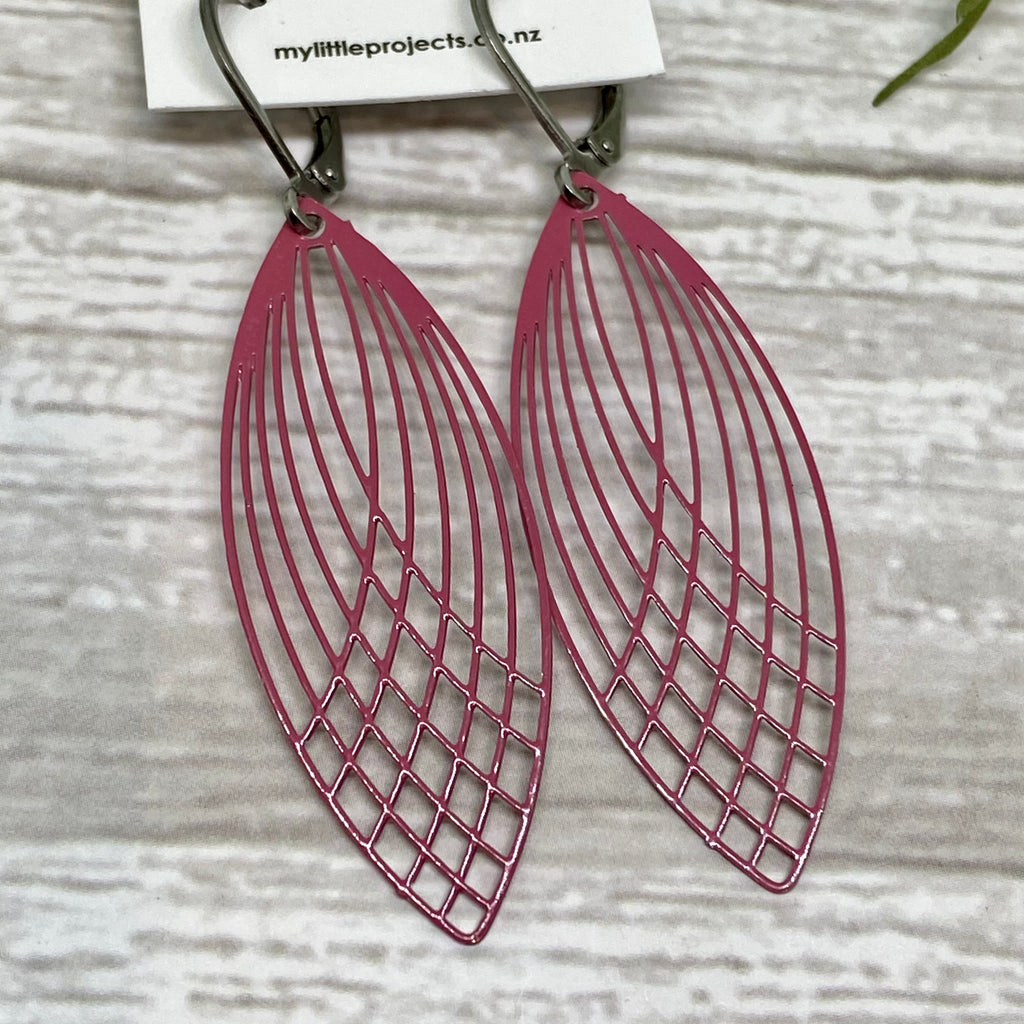 Laser cut wood hoop earrings, Spirograph design – BloomAndAnchor